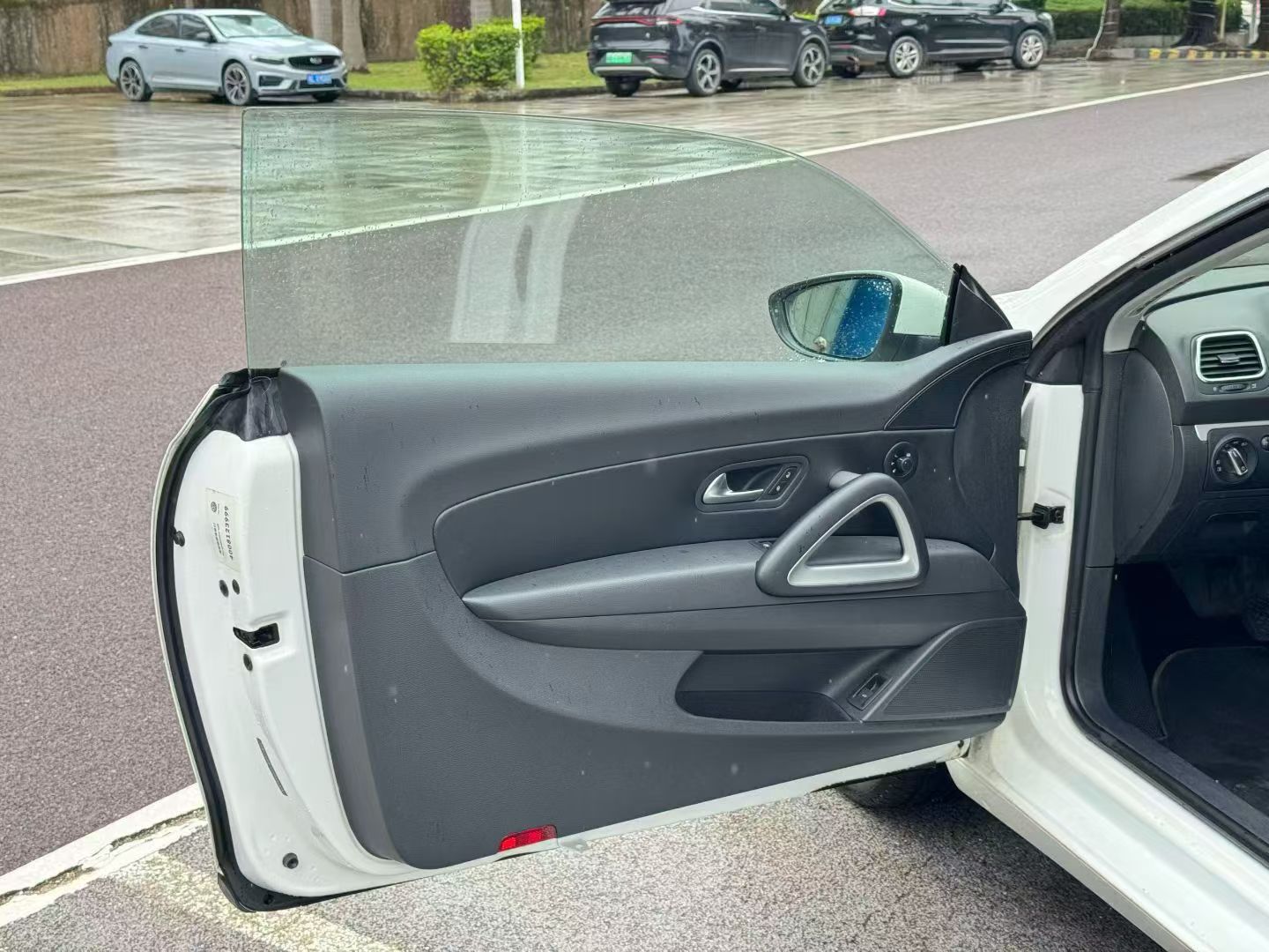2014 Volkswagen Scirocco 1.4T Competition Edition Owned